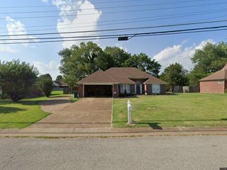 Foreclosed Home - 165 MADDOX DR, 38305