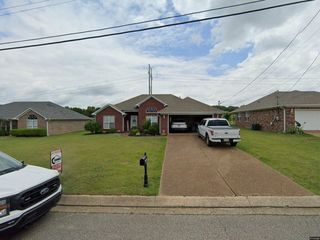 Foreclosed Home - 36 HEDGEFIELD DR, 38305