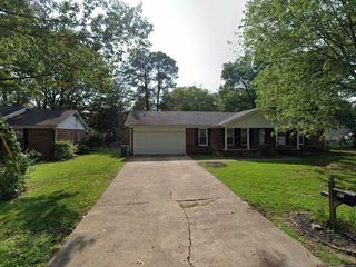 Foreclosed Home - 51 FIELDCREST DR, 38305
