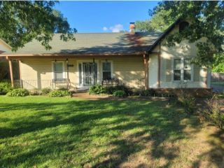 Foreclosed Home - 355 OLD HICKORY BLVD, 38305