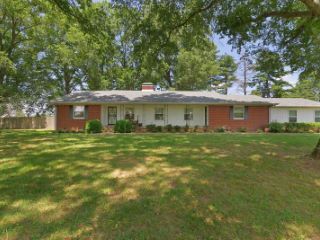 Foreclosed Home - 919 COTTON GROVE RD, 38305