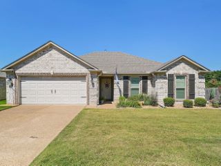 Foreclosed Home - 45 CHANNEL CREEK DR, 38305