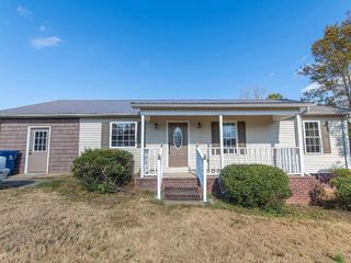 Foreclosed Home - 233 BEAVERWOOD DR, 38310