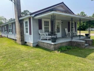 Foreclosed Home - 241 N MAPLE ST, 38310