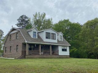 Foreclosed Home - 383 BAGGETT RD, 38315
