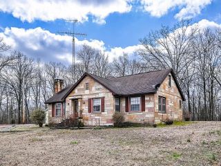 Foreclosed Home - 2315 HIGHWAY 70 E, 38320