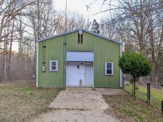Foreclosed Home - 1000 HIGHWAY 220, 38321