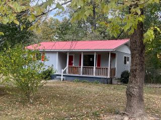 Foreclosed Home - 131 SWIFT LN, 38329