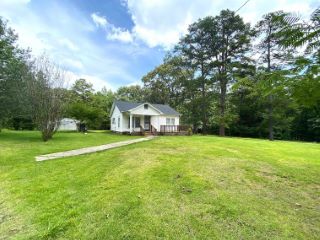 Foreclosed Home - 5830 OLD FRIENDSHIP RD, 38334