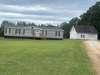 Foreclosed Home - 1175 LOTT RD, 38340