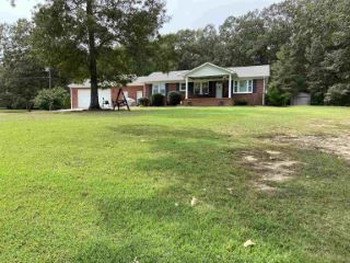 Foreclosed Home - 1680 SIMMONS RD, 38340