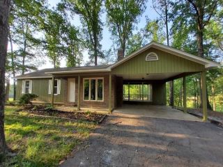 Foreclosed Home - 13180 HIGHWAY 641 S, 38341