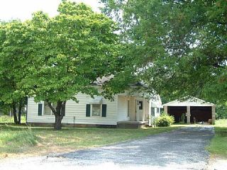 Foreclosed Home - 73 GIBSON CEMETERY RD, 38343