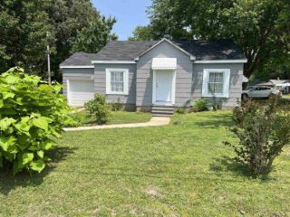 Foreclosed Home - 1817 CAMPBELL ST, 38343