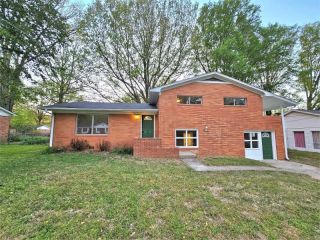 Foreclosed Home - 1521 WOODHAVEN ST, 38343
