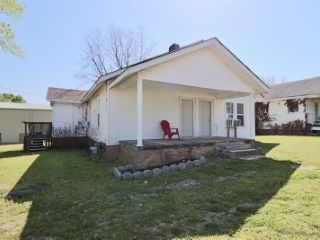Foreclosed Home - 112 S MAIN ST, 38343