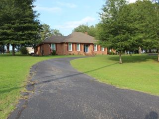 Foreclosed Home - 100 OAK DR, 38344
