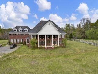 Foreclosed Home - 4260 SPRING CREEK RD, 38348