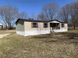 Foreclosed Home - 475 TIMBERLAKE RD, 38351