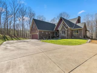 Foreclosed Home - 930 CLOVER CREEK RD, 38356