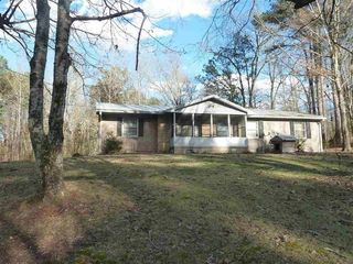 Foreclosed Home - 639 BEACON RD, 38363