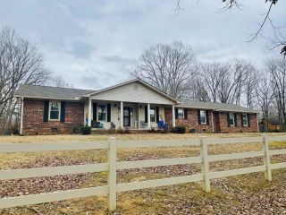 Foreclosed Home - 82 ESTER LN, 38367