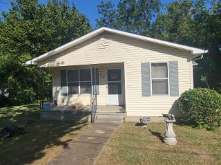 Foreclosed Home - 232 SE FRONT ST, 38369