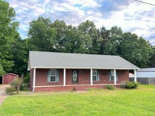 Foreclosed Home - 460 PRINCE PL, 38372