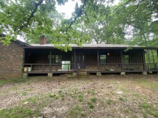 Foreclosed Home - 3710 SUTTON HOLLOW RD, 38372