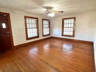 Foreclosed Home - 1090 FLORENCE RD, 38372