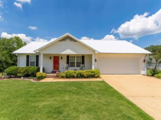 Foreclosed Home - 100 PRIMROSE CV, 38372