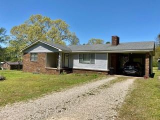 Foreclosed Home - 13 LAKEVIEW RD, 38375