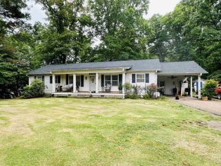 Foreclosed Home - 1144 W CHERRY AVE, 38375
