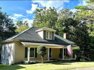 Foreclosed Home - 148 N 8TH ST, 38375