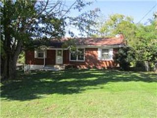 Foreclosed Home - 105 GARDENDALE DR, 38401