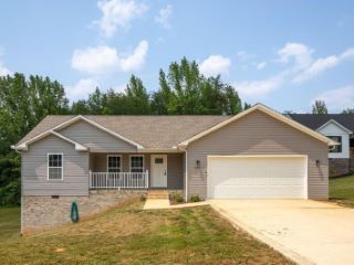 Foreclosed Home - 2035 PEMBROOKE PINE LN, 38506