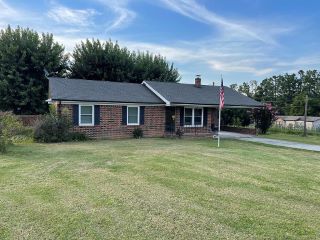 Foreclosed Home - 537 OAKLEY ALLONS RD, 38541