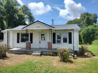 Foreclosed Home - 10538 NASHVILLE HWY, 38544