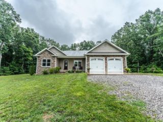 Foreclosed Home - 795 CLEAR CREEK PKWY, 38553