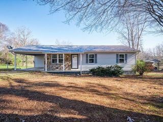 Foreclosed Home - 106 SHERMAN DR, 38555