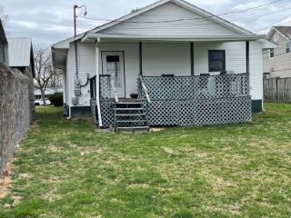 Foreclosed Home - 137 YVONNE AVE, 38555