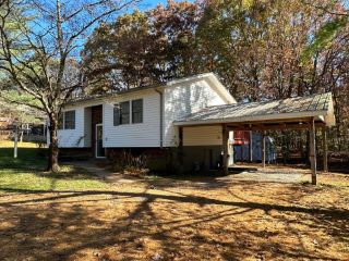 Foreclosed Home - 2009 MEADOWVIEW DR, 38556