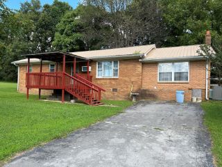 Foreclosed Home - 907 MITCHELL RD, 38556