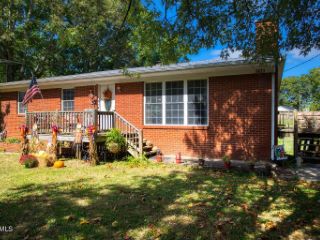 Foreclosed Home - 1055 TOM PRICE RD, 38556