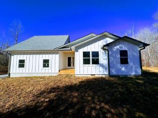 Foreclosed Home - 178 JAY LOOP, 38556