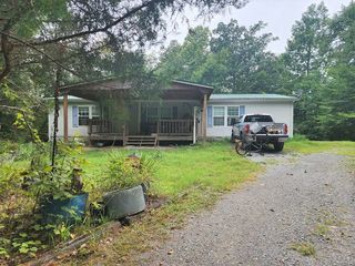 Foreclosed Home - 150 HICKORY LN, 38562