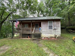 Foreclosed Home - 130 SMITH BEND LN, 38562