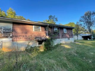 Foreclosed Home - 140 RALPH SPIVEY LN, 38562
