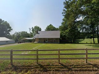 Foreclosed Home - 2675 HILHAM HWY, 38568