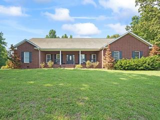 Foreclosed Home - 220 STOVER RD, 38570